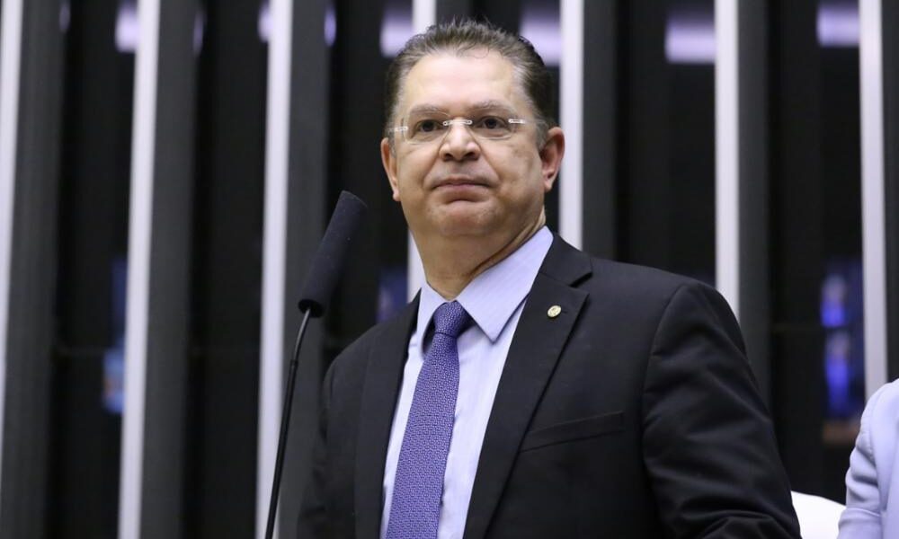 6×1: Líder do PL diz que tentará votar PEC por hora trabalhada em 2027