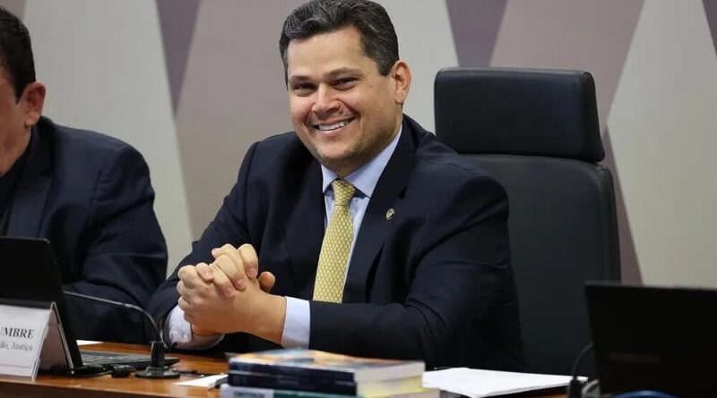 Alcolumbre pauta votação do fim da escala 6×1 para a próxima quarta-feira