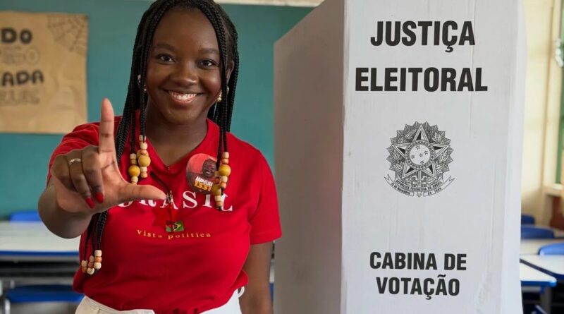 Ana Elisa, deputada mais jovem eleita, diz que sofreu ameaças de morte e estupro