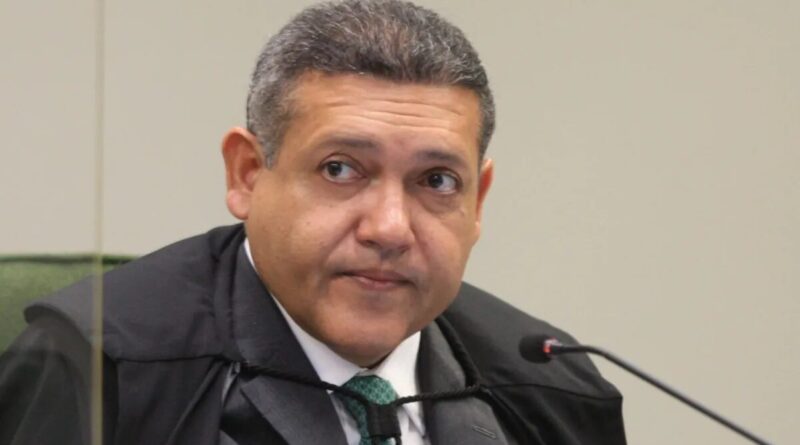 Após decisões conflitantes, Nunes Marques pede análise urgente sobre ‘Exército do Lula’