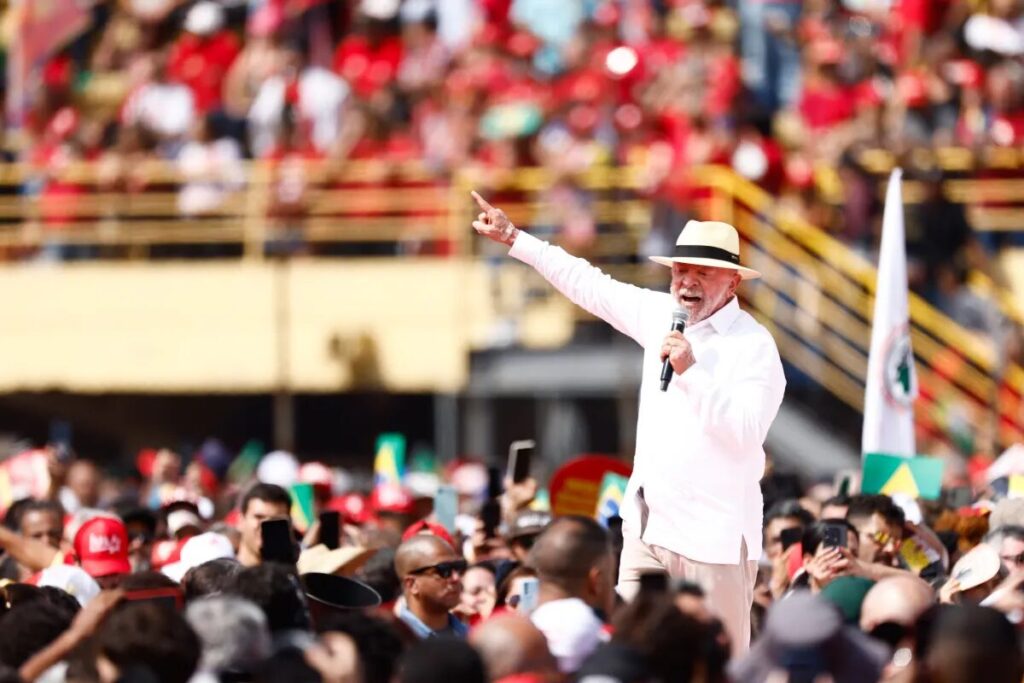 AtlasIntel atribui divergência em pesquisas à ‘abstenção atípica’ de eleitor de Lula no 1º turno