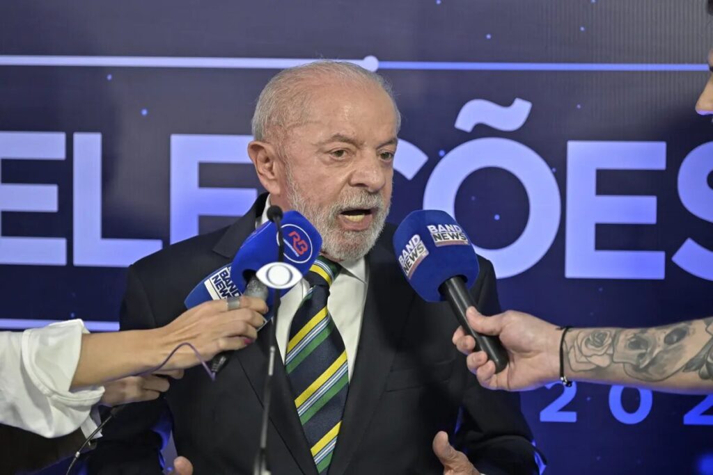 ‘Bolsonaro, vote em mim’, diz Lula após ser questionado por Flávio sobre presidiários