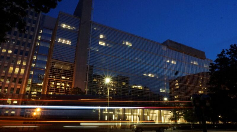 Brasil perde ritmo e deve crescer menos que América Latina em 2026, diz Banco Mundial