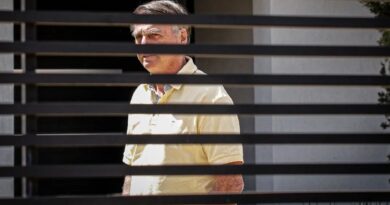 Defesa de Bolsonaro pede autorização a Moraes para ex-presidente receber Marinho