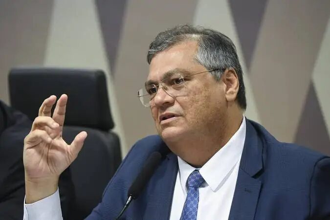 Flávio Dino defende rigor contra lavagem de dinheiro no mercado