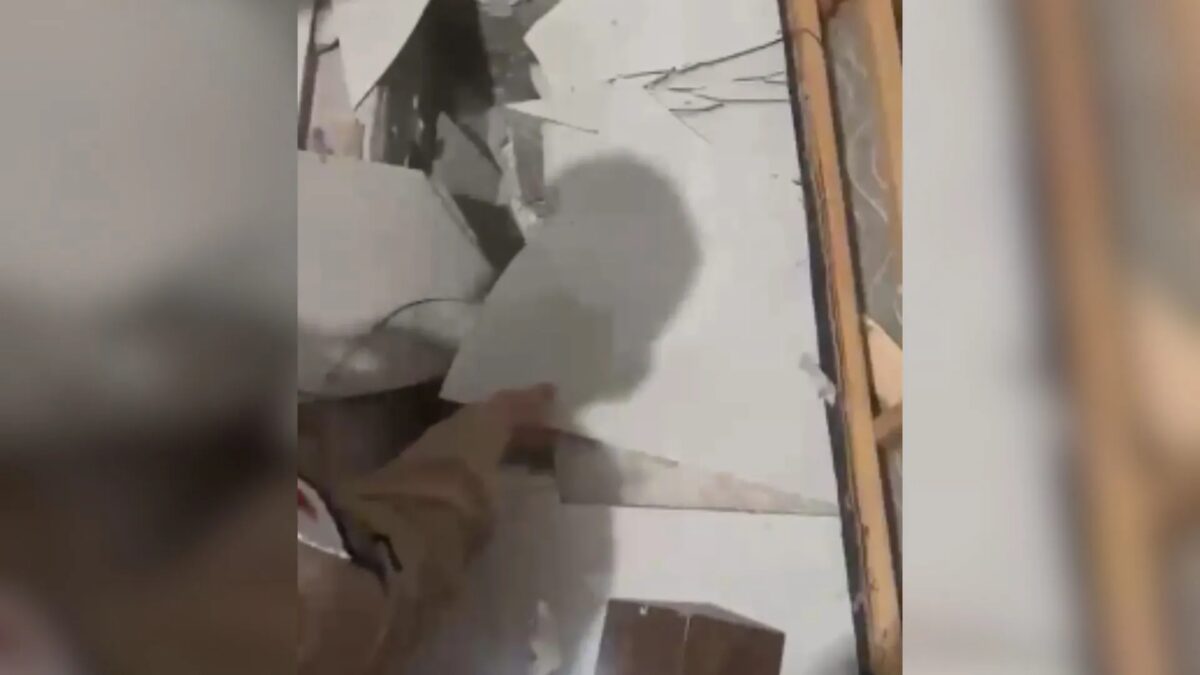 Droga em cova sob piso falso é descoberta pela polícia em Uberaba