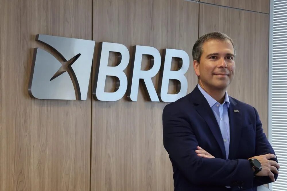 Ex-presidente do BRB diz que Ibaneis ordenou negócio com Master