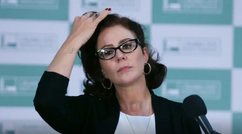 “Extraditar para o Brasil hoje é o mesmo que entregá-la à morte”, diz advogado de Zambelli