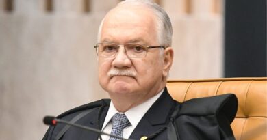 Fachin arquiva três ações ligadas ao inquérito das fake news