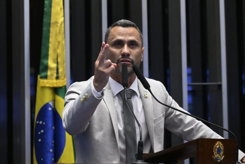 Fenômenos nas redes sociais, fortes nas urnas: quem são os políticos mineiros que mobilizam seguidores na internet