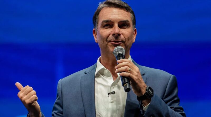 Flávio descarta Eduardo como chanceler e diz que cargo para Bolsonaro não está no radar