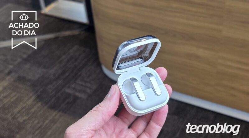 Galaxy Buds 4 têm promoção histórica com queda de 50% de desconto