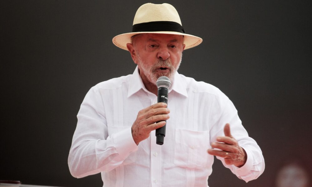 Lula questiona cortes prometidos por Flávio: ‘Eu e o povo queremos saber’