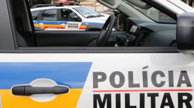 Mais de 5 mil latas de achocolatado são furtadas de caminhão enquanto motorista dormia no veículo em MG