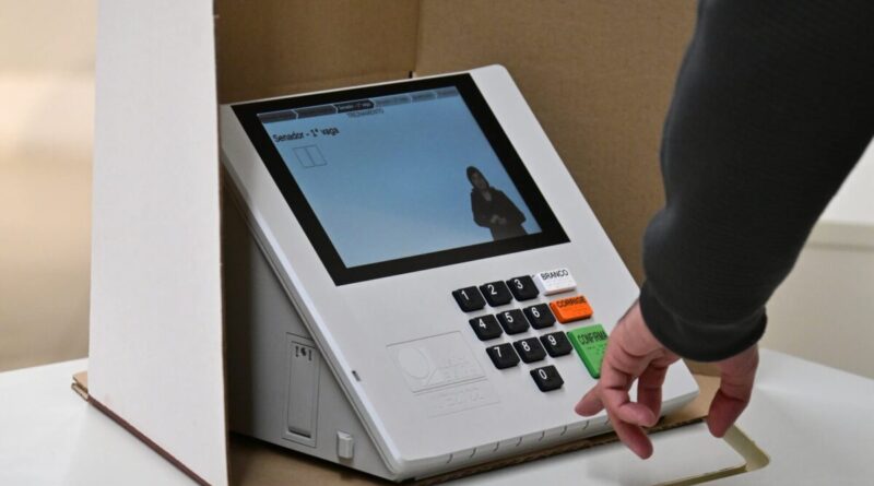 MG tem 16,3 milhões de eleitores; quem faltou no 1º turno pode votar neste domingo