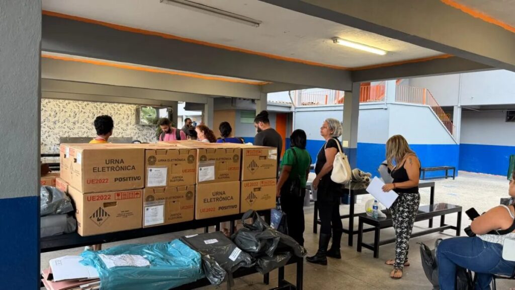 Minas Gerais registrou 2.253 votos após as 17h no 2º turno das eleições, aponta TSE