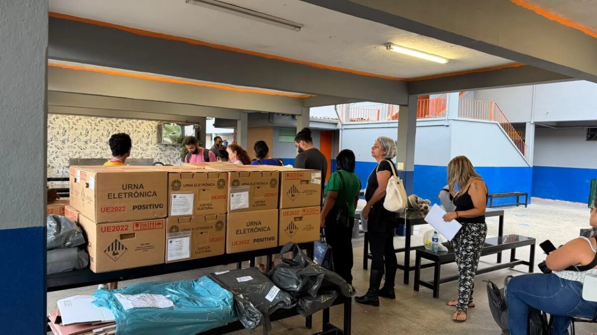 Minas Gerais registrou 2.253 votos após as 17h no 2º turno das eleições, aponta TSE