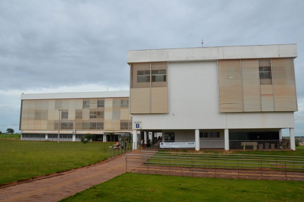 Ministro da Educação assina portaria que autoriza curso de Medicina da UFU em Ituiutaba