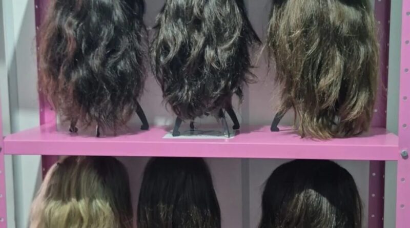Outubro Rosa: perucas devolvem autoestima a mulheres na luta contra o câncer de mama