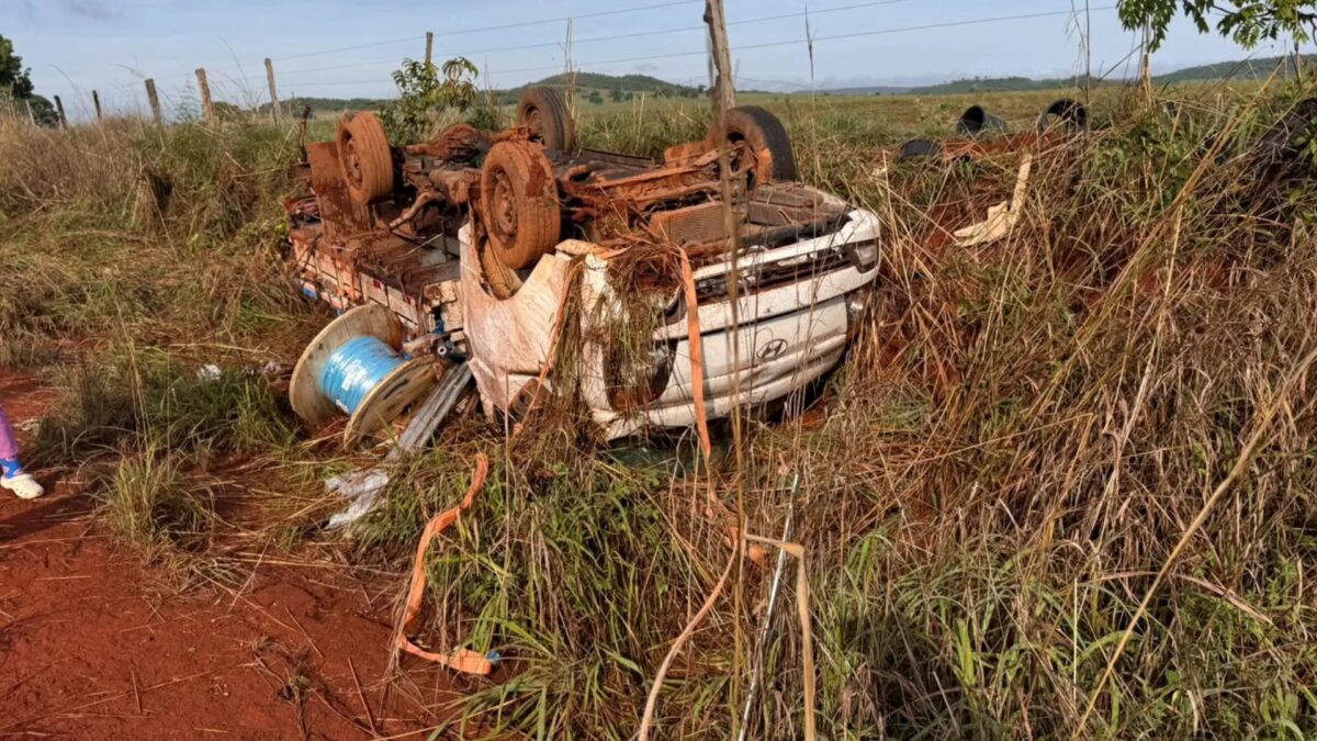 Tragédia na MG-188: capotamento de caminhão deixa um morto e feridos