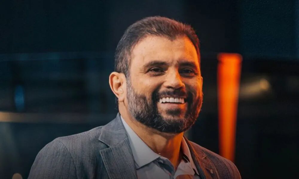 Pastor de Flávio Bolsonaro defende resultado das urnas na web