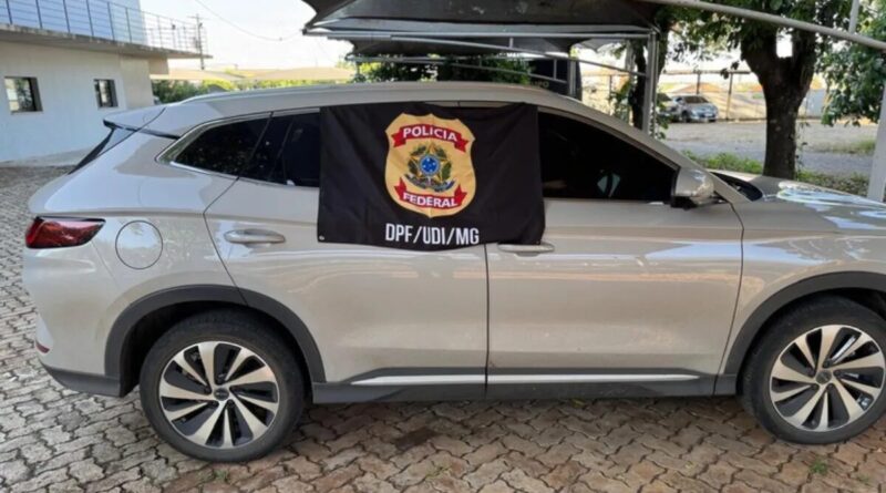 PF investiga grupo que oferecia brindes para obter dados e financiar veículos em nome de vítimas em Uberlândia