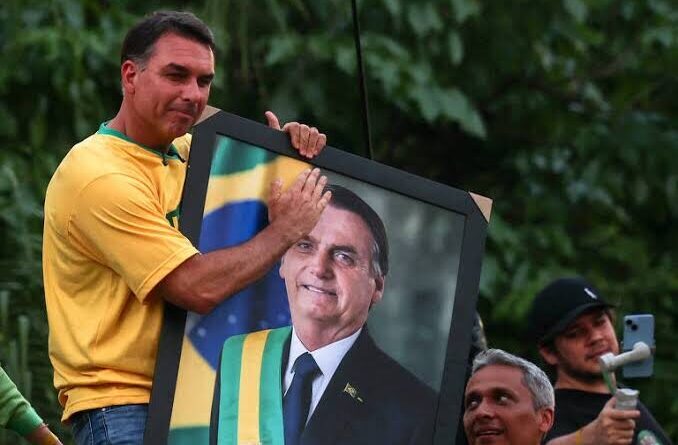 PGR DEFENDE RETOMADA DAS VISITAS DE FLÁVIO BOLSONARO AO PAI