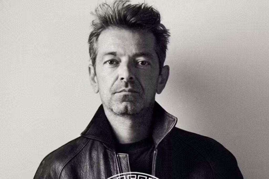 Pieter Mulier estreia na Versace com a alta-costura - CHNews