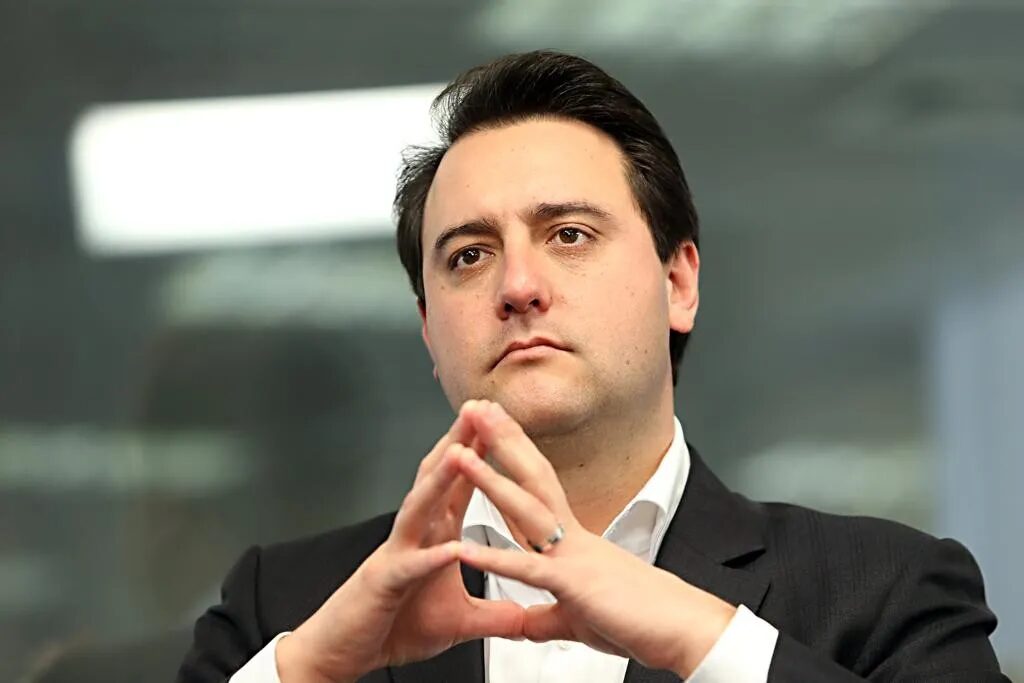 Ratinho Junior anuncia apoio a Flávio Bolsonaro: ‘Vamos caminhar juntos’