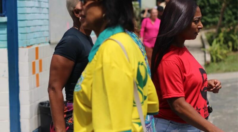 Segundo turno das eleições em Minas Gerais: veja imagens do domingo de votação em BH