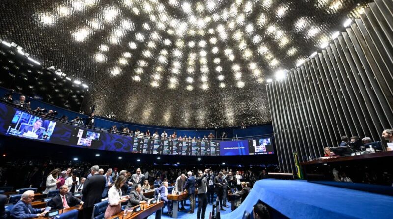 Senado aprova fim da escala 6×1 com redução da jornada para 40 horas semanais