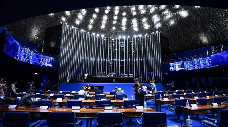 Senado inicia a votação do fim da escala 6×1