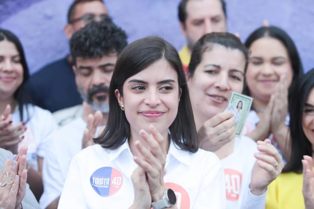 Tabata Amaral diz que mãe ‘está acordando’ após grave acidente e cirurgia