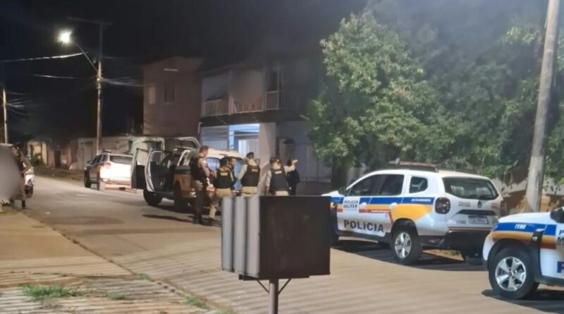 Tentativa de feminicídio: marido alcoolizado tenta matar a esposa e atira contra si em MG