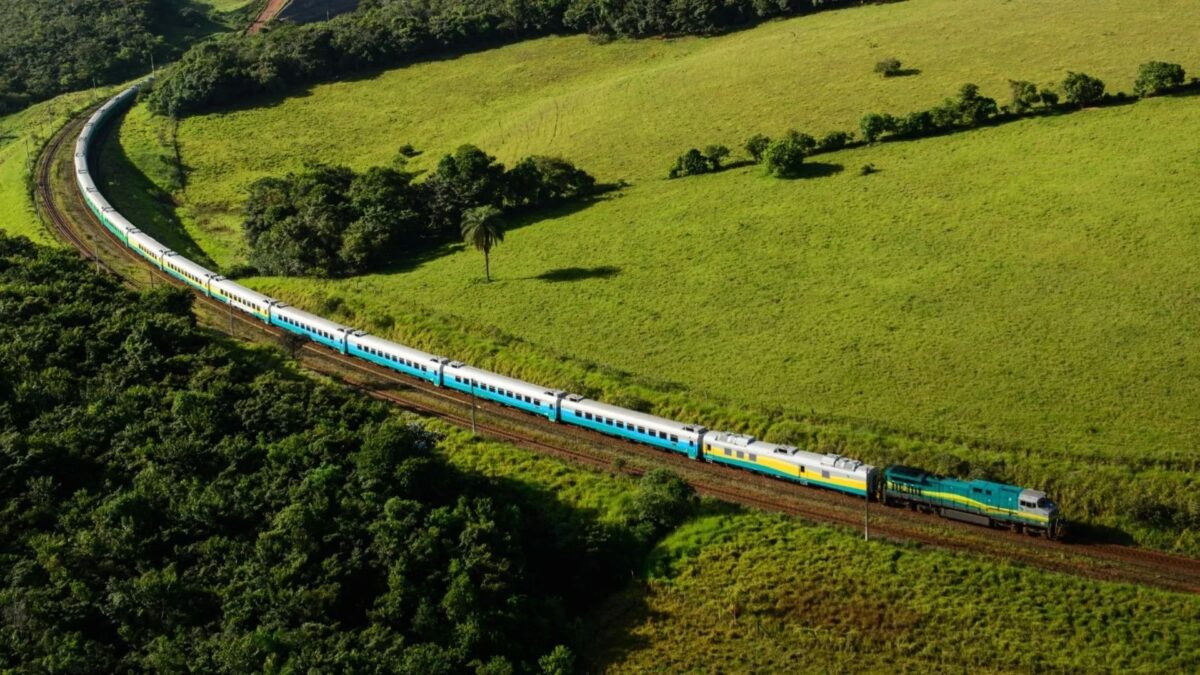 Trem de passageiros entre Minas Gerais e Espírito Santo terá viagens noturnas em dezembro