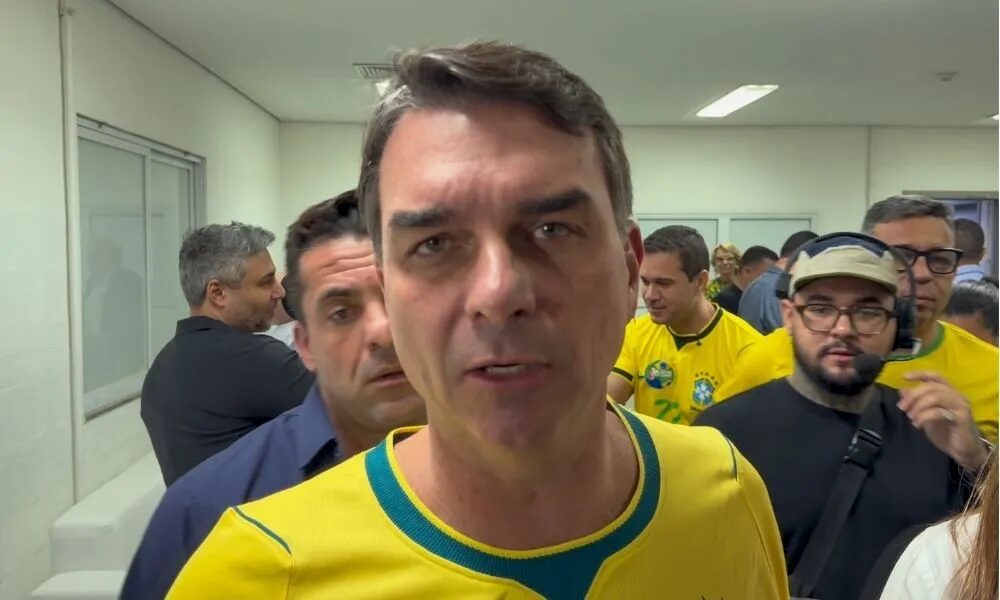 TSE manda suspender site que oferece criptomoedas por apoio a Flávio