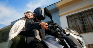 Uber Moto agora tem viagens com preço fixo de R$ 4,98