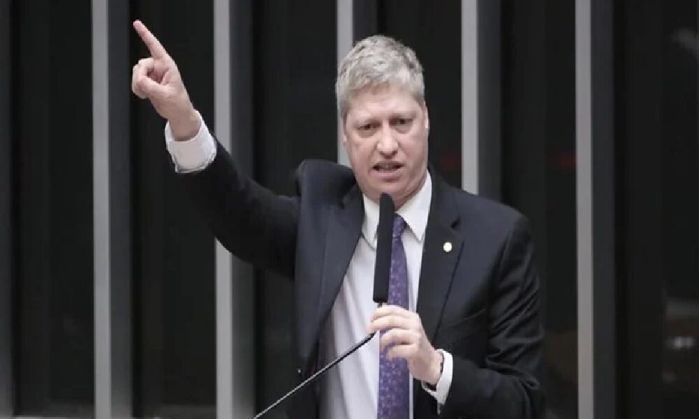 Van Hattem diz que começará mandato no Senado trabalhando por impeachment de Gilmar Mendes
