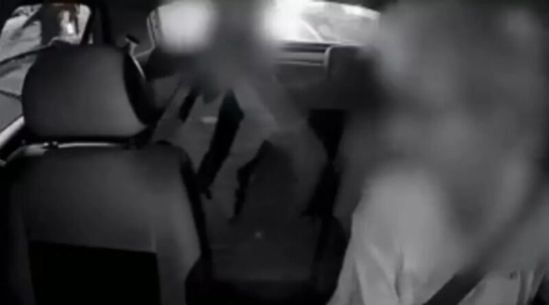 VÍDEO: torcedor tem celular furtado dentro de carro de aplicativo em BH