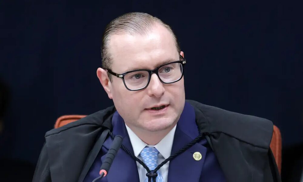 Zanin dá cinco dias para TSE explicar anulação de votos de Garotinho no RJ